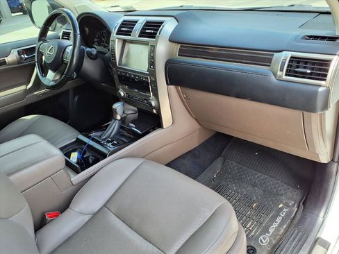 Used 2021 Lexus GX 460 Premium image 7