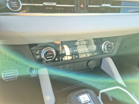 New 2026 Mitsubishi Outlander SEL image 40