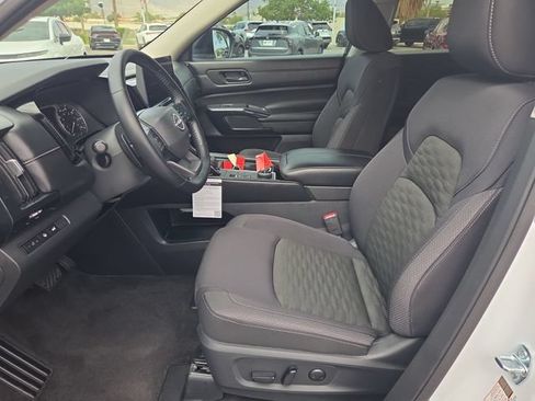 Certified 2026 Nissan Pathfinder SV AWD/4WD image 13