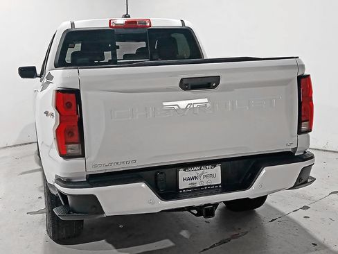 Used 2024 Chevrolet Colorado LT w/ LT Convenience Package III AWD/4WD image 5