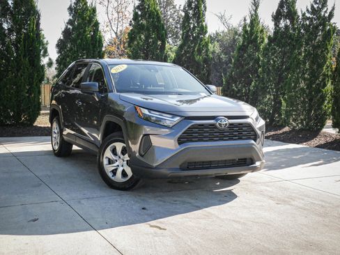 Used 2023 Toyota RAV4 LE image 2