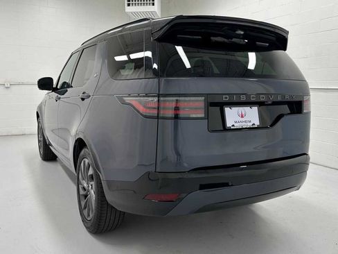 Used 2024 Land Rover Discovery Dynamic SE image 8