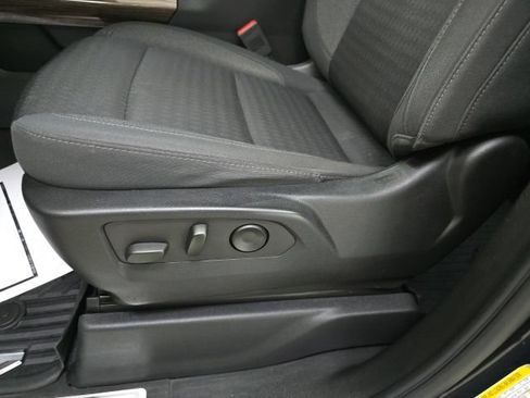 Used 2023 Chevrolet Silverado 1500 RST AWD/4WD image 16