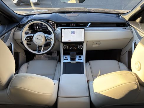 Used 2026 Jaguar F-PACE R-Dynamic S image 20
