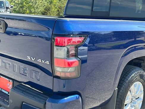 Certified 2022 Nissan Frontier SV AWD/4WD image 13