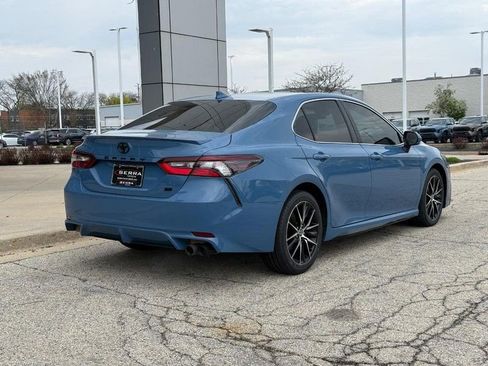 Used 2024 Toyota Camry SE FWD image 3