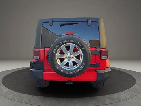 Used 2016 Jeep Wrangler Unlimited Sahara w/ Max Tow Package image 6