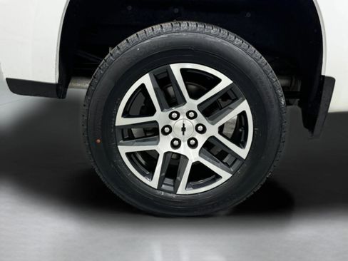 Used 2020 Chevrolet Silverado 1500 LT Trail Boss image 8