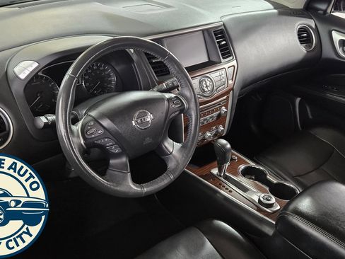 Used 2017 Nissan Pathfinder Platinum w/ Cargo Package AWD/4WD image 10