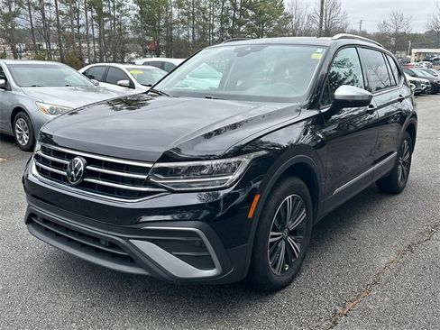 Used 2024 Volkswagen Tiguan Wolfsburg Edition image 3