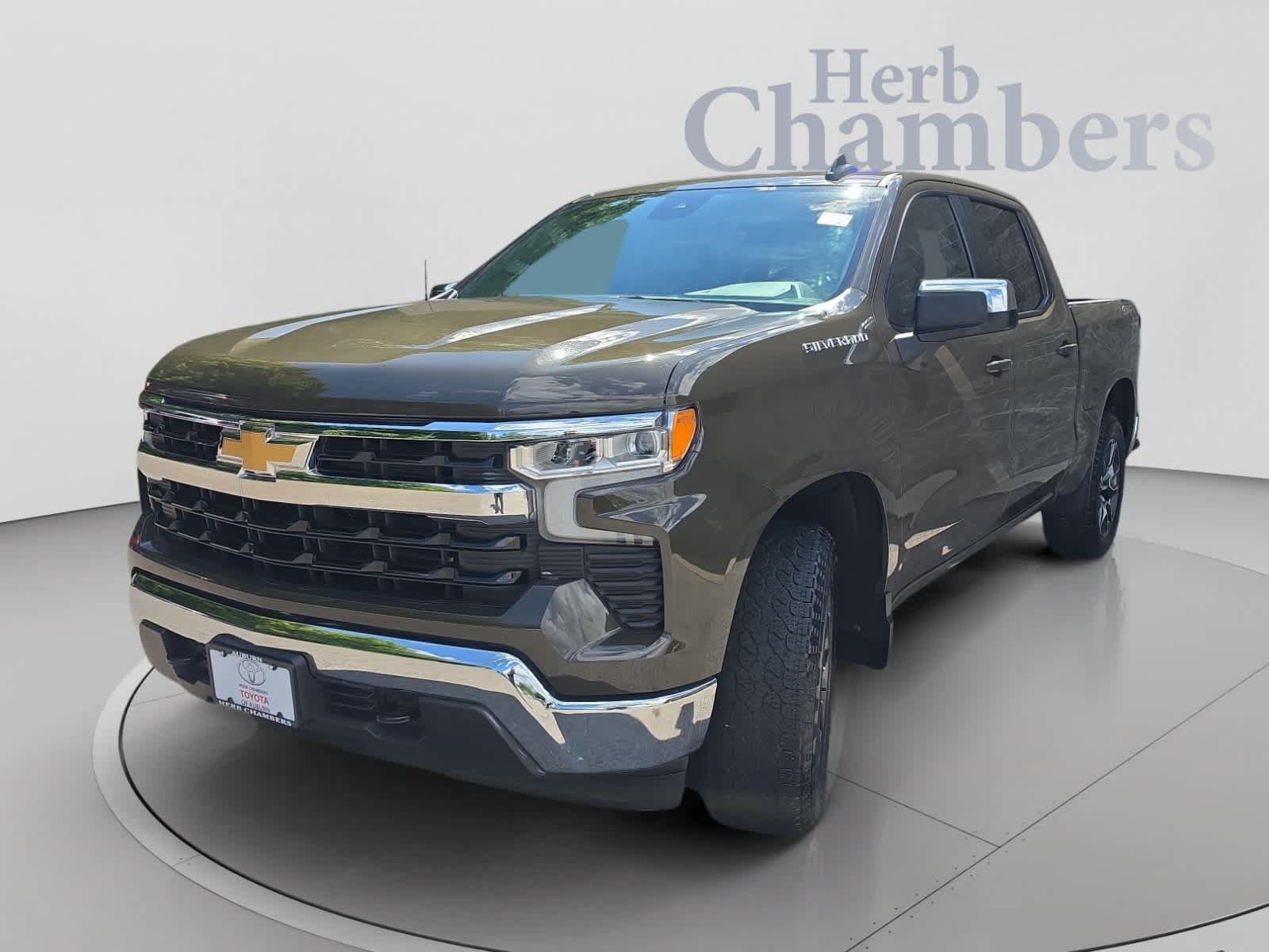 Used 2023 Chevrolet Silverado 1500 LT AWD/4WD image 10