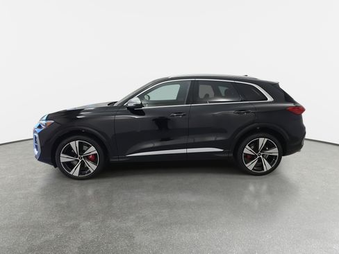 New 2025 Audi SQ5 Prestige image 8