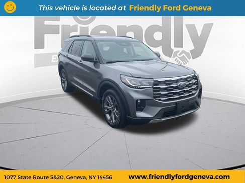 Used 2025 Ford Explorer Active w/ Active Comfort Package AWD/4WD image 3