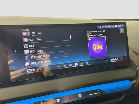 Certified 2025 BMW X3 xDrive30i w/ M Sport Package image 14