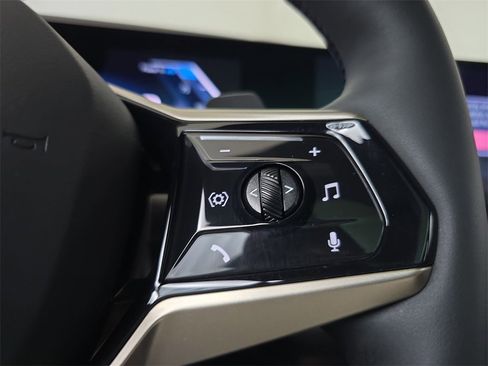 Used 2025 BMW X3 xDrive30i w/ Convenience Package image 21