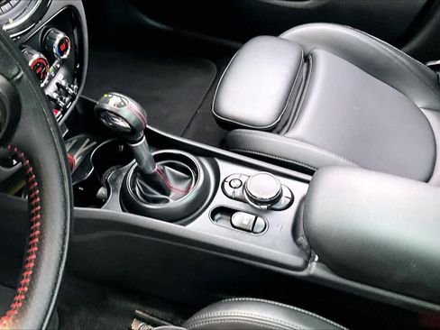 Used 2019 MINI Cooper Clubman S image 16