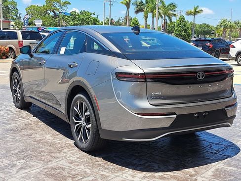 New 2026 Toyota Crown XLE image 4