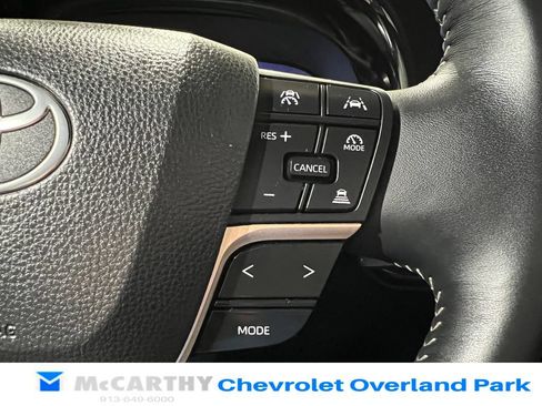 Used 2025 Toyota Crown Signia AWD/4WD image 15