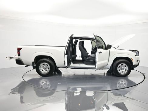 Used 2022 Nissan Frontier S RWD image 45