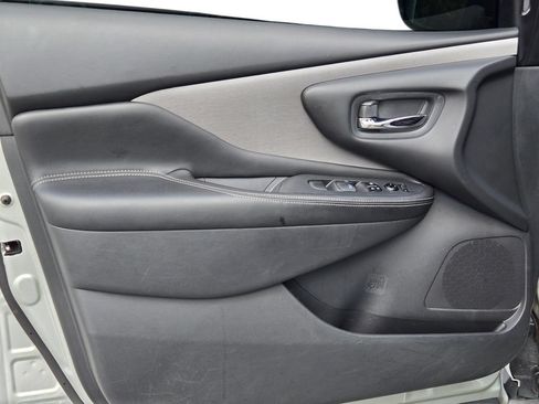Used 2023 Nissan Murano SV FWD image 41