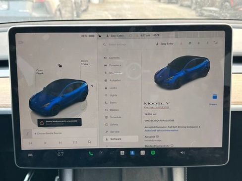 Used 2024 Tesla Model Y Performance image 15