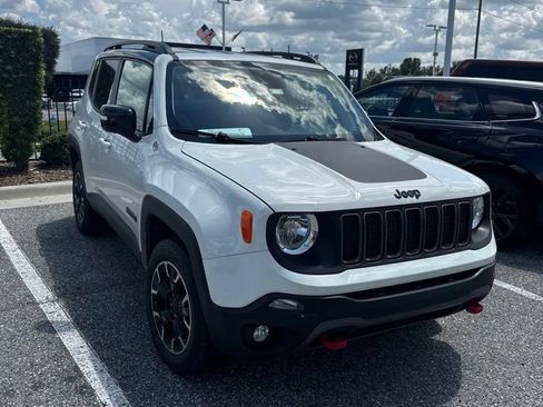 Used 2023 Jeep Renegade Trailhawk AWD/4WD image 3
