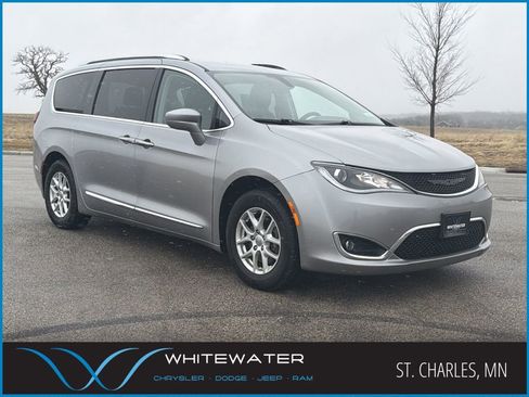 Used 2020 Chrysler Pacifica Touring-L image 1