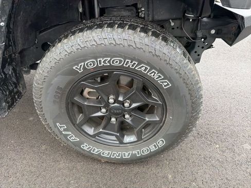 Used 2021 Jeep Gladiator Sport AWD/4WD image 3