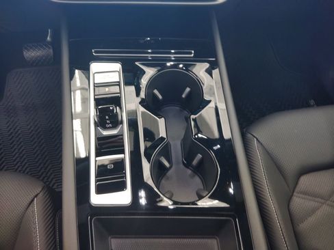 New 2026 Volkswagen Atlas Cross Sport SE FWD image 13
