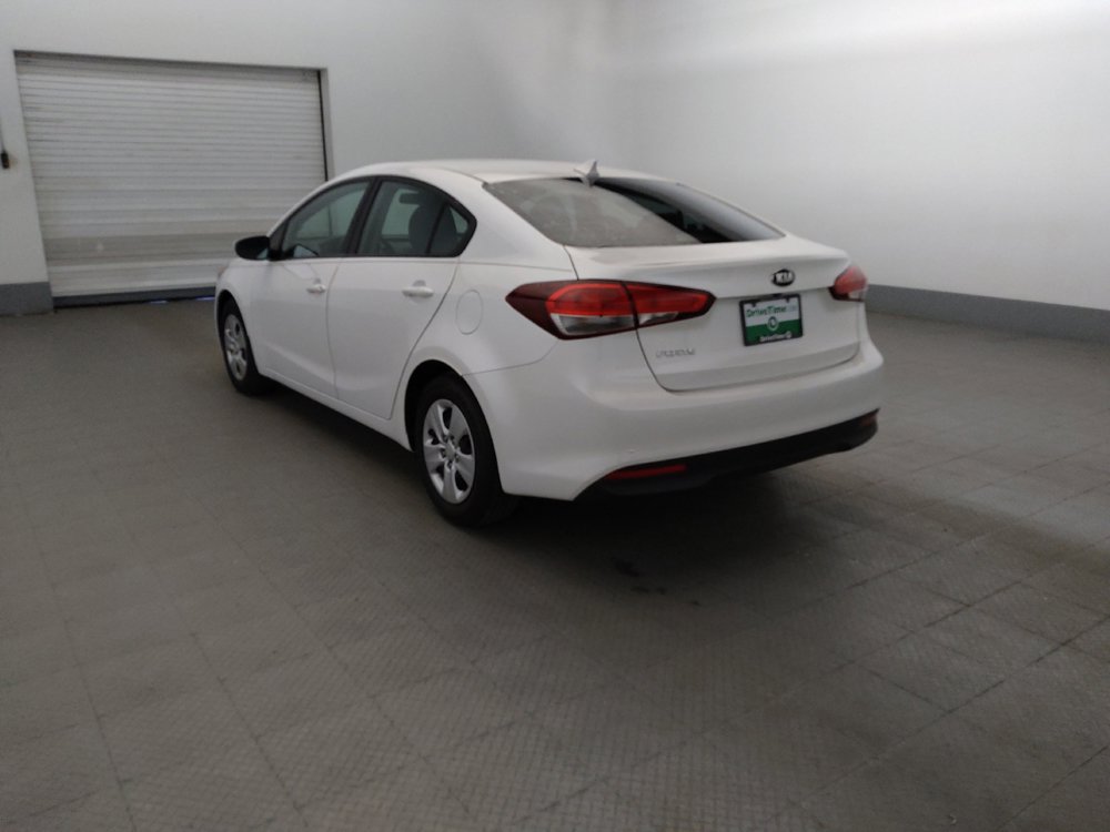 Used 2017 Kia Forte LX w/ LX Popular Package FWD image 5