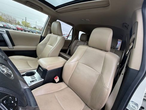 Used 2018 Toyota 4Runner Limited AWD/4WD image 19