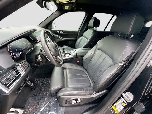 Used 2022 BMW X5 M50i w/ Premium Package image 21