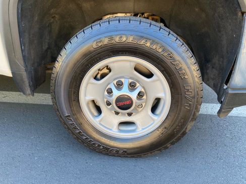 Used 2023 GMC Sierra 2500 Pro w/ Convenience Package RWD image 16