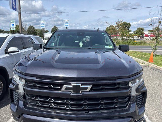 Used 2023 Chevrolet Silverado 1500 RST w/ Z71 Off-Road Package AWD/4WD image 3