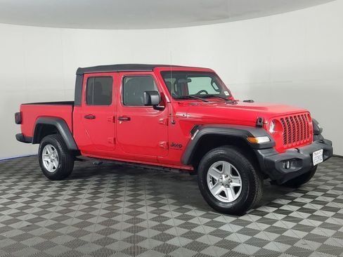 Used 2020 Jeep Gladiator Sport w/ Quick Order Package 23S image 2