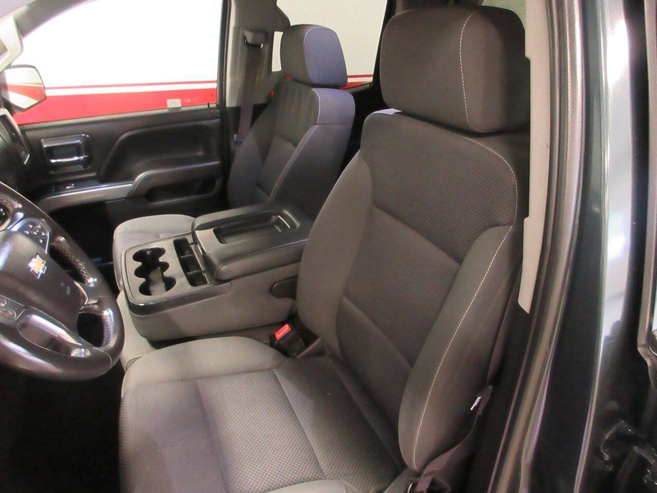 Used 2017 Chevrolet Silverado 1500 LT w/ All Star Edition AWD/4WD image 17