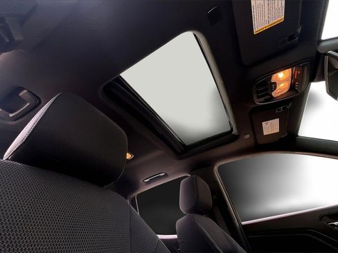 Used 2024 Chevrolet Colorado LT w/ LT Convenience Package II image 23