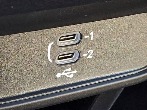 New 2026 Chrysler Voyager LX image 15