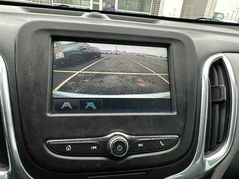 Used 2018 Chevrolet Equinox LS image 9