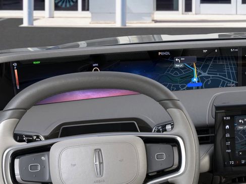 New 2025 Lincoln Nautilus Premier image 13