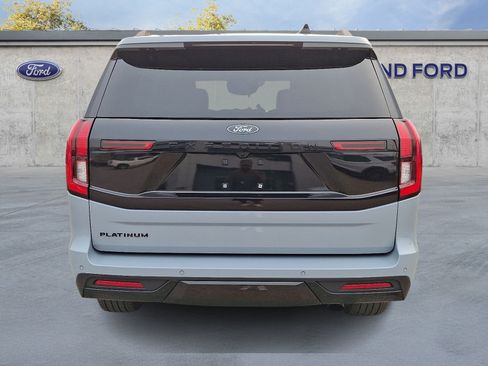 Used 2025 Ford Expedition Platinum w/ Stealth Appearance Package AWD/4WD image 5