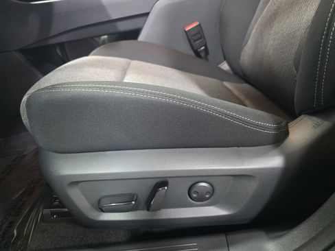 New 2026 Nissan Rogue SV FWD image 28