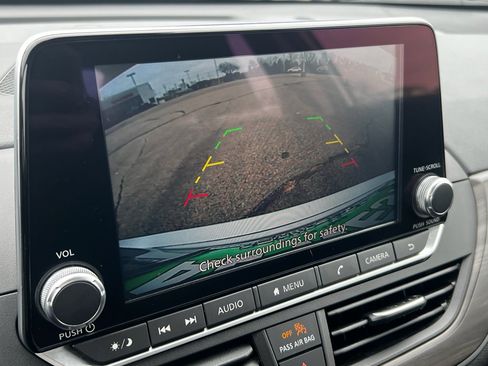 Used 2024 Nissan Altima 2.5 SV image 23