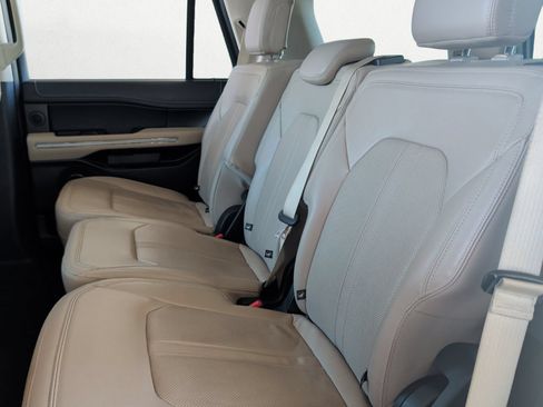 Used 2024 Ford Expedition Limited AWD/4WD image 17