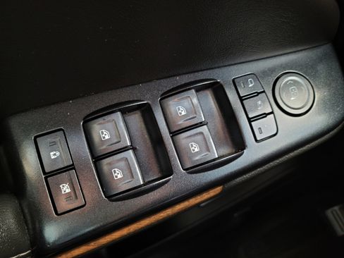 Used 2018 GMC Yukon Denali w/ Open Road Package image 18