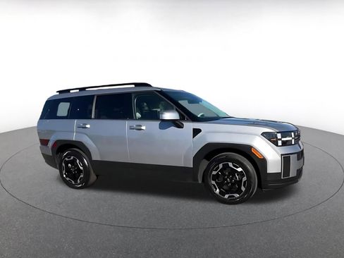 Used 2025 Hyundai Santa Fe SEL image 2