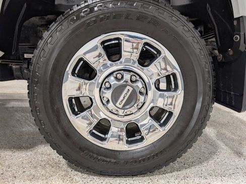 Used 2025 Ford F350 Lariat w/ Lariat Ultimate Package image 13