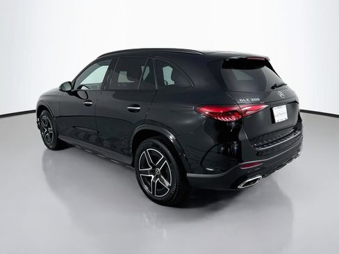 Used 2026 Mercedes-Benz GLC 300 4MATIC image 3