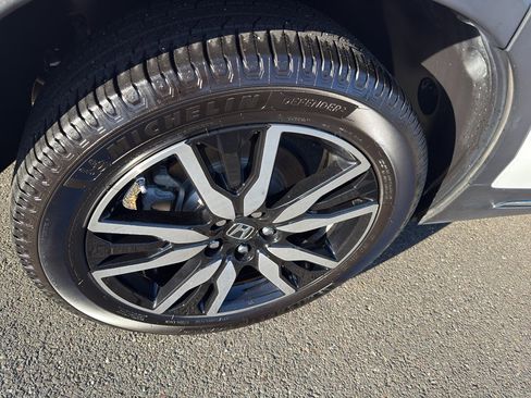 Used 2020 Honda Pilot Touring image 4