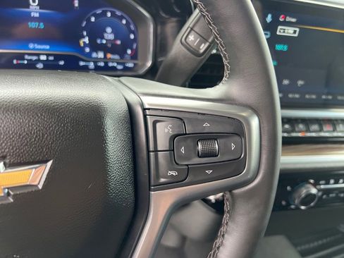 Used 2025 Chevrolet Silverado 1500 LT AWD/4WD image 17